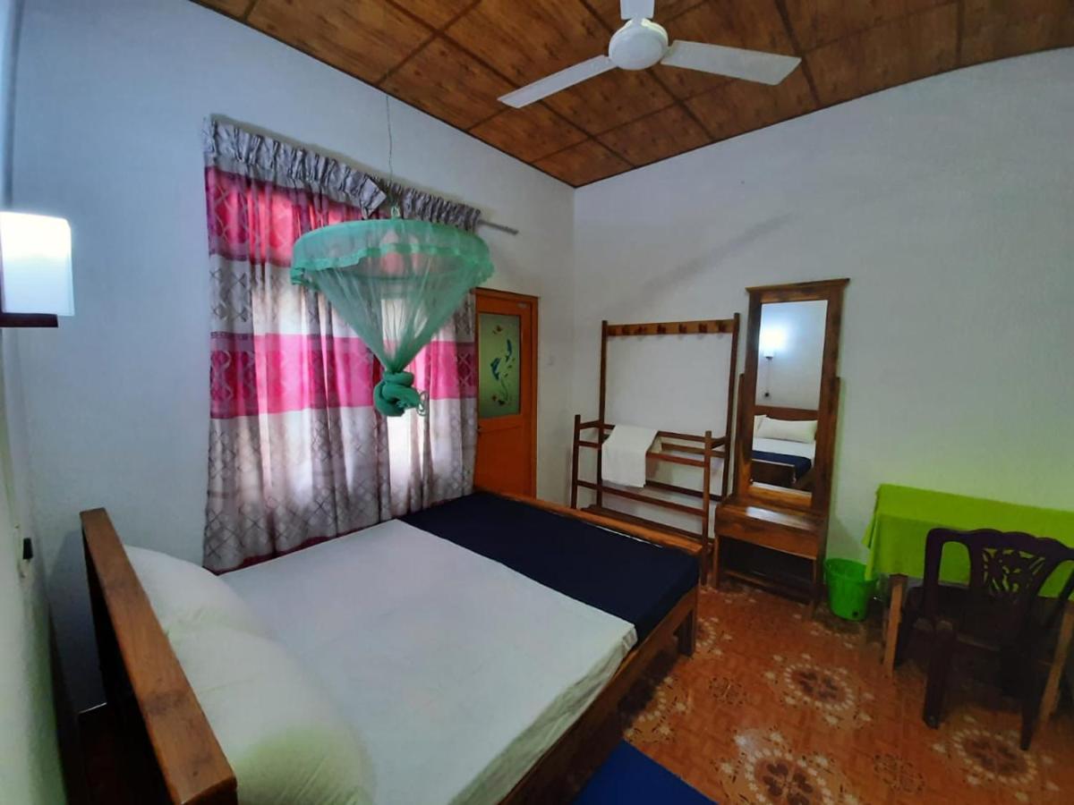 Wilpattu Lakwin Guest Hotel Pahala Maragahawewa Exterior photo